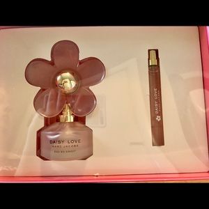 Daisy Love by Marc Jacobs Eau So Sweet Fragrance